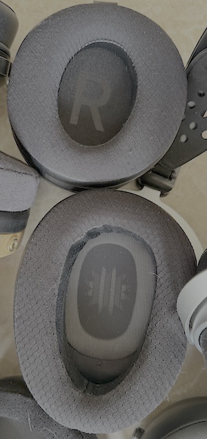 earpads-With-FiiOFT1.jpg