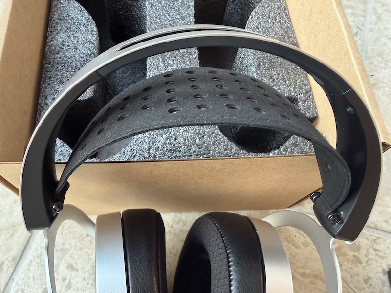 fantastsic-headband-design-compared-to-original.jpg