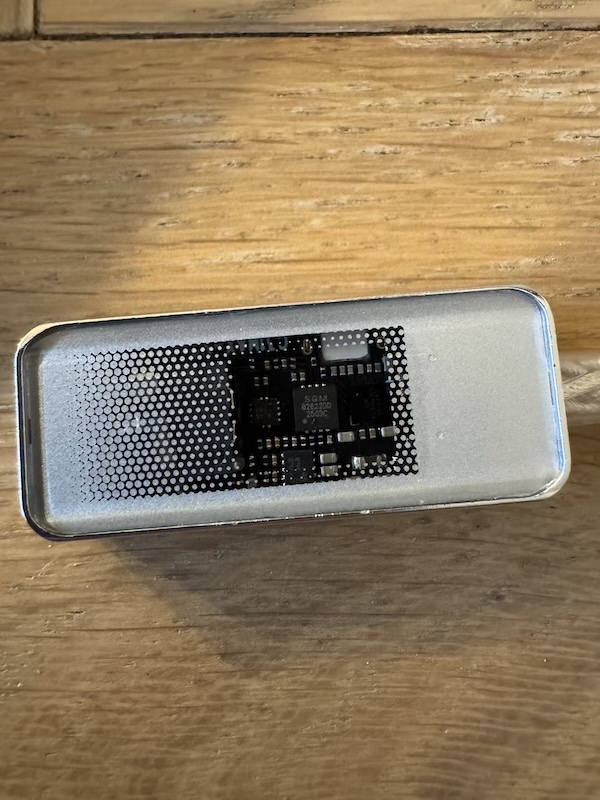 topdown-view-with-screen.jpeg