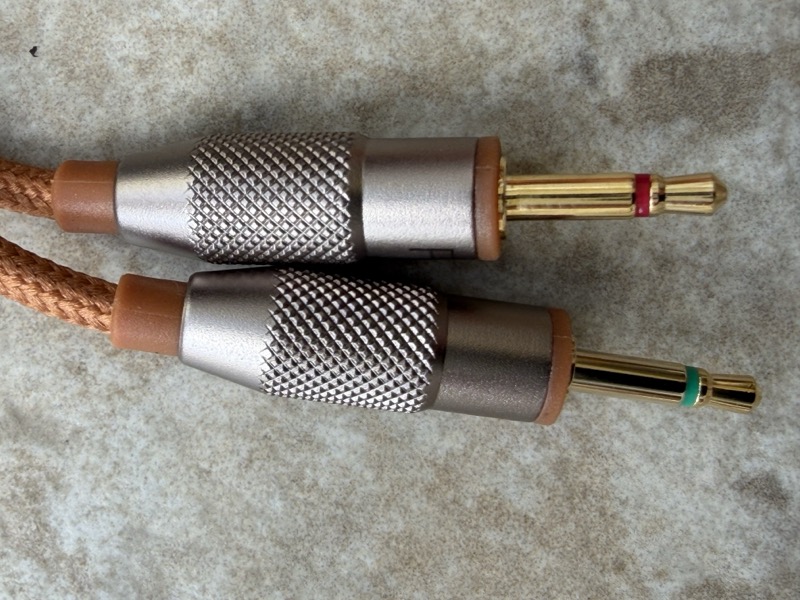 audio-cable-dual-3_5mm-left-right-pair-decent-quality-i-liked-colour-coded-connectors.jpg