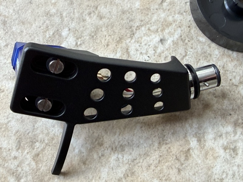 headshell top view with mounting holes
