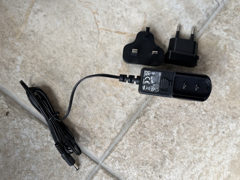 power supply with UK and EU adapters