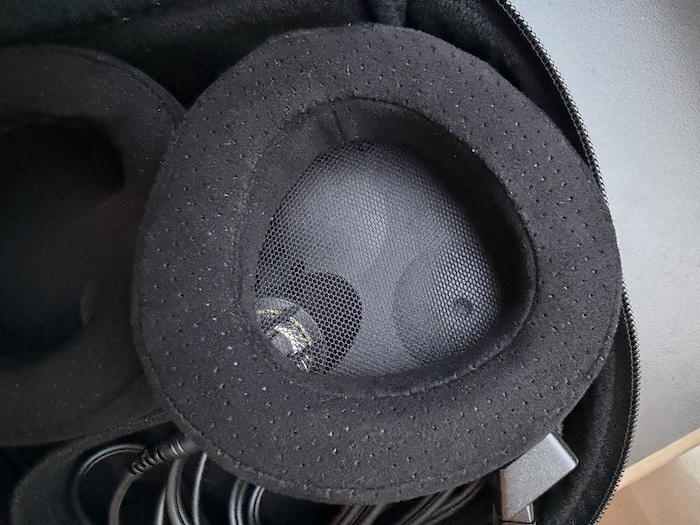 the CZ-12 earpad and the acoustic chamber behind it