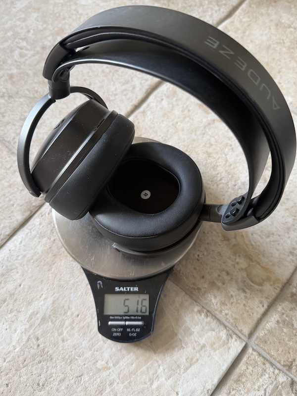 the Audeze Maxwell on the scale at 516 g
