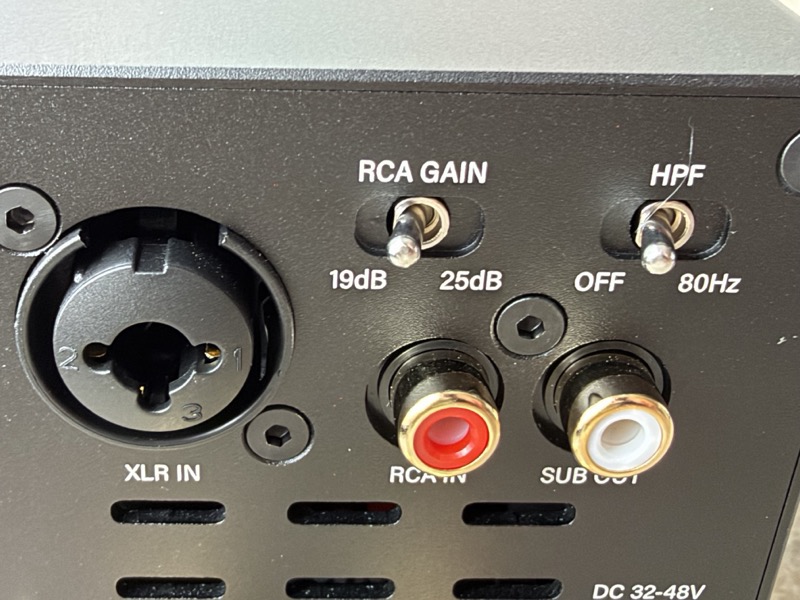 rear-panel-inputs-xlr-rca.jpg