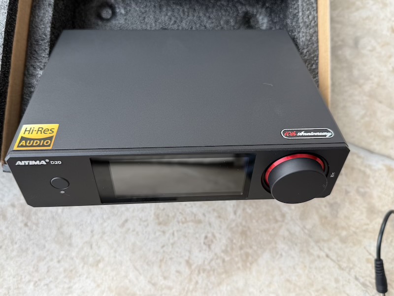 d20-front-panel-display-and-knob.jpg