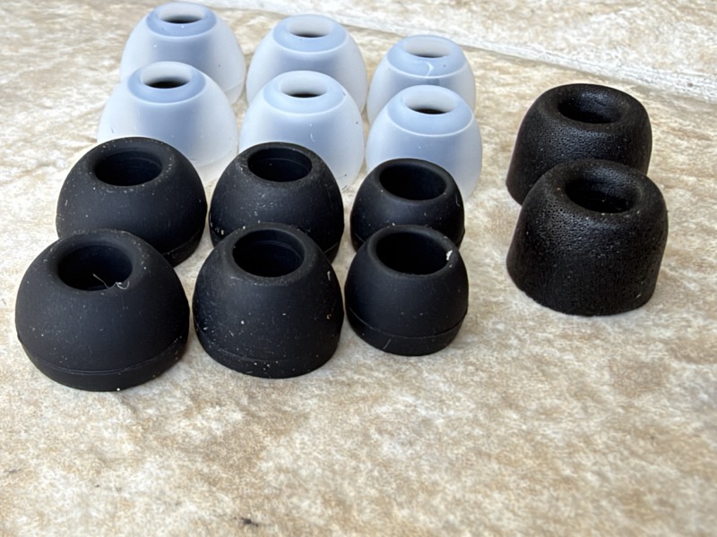 great selection of eartips including foam