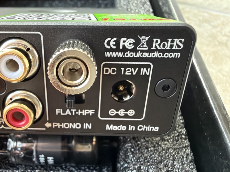 h5-rear-panel-ground-post-and-dc-input.jpg