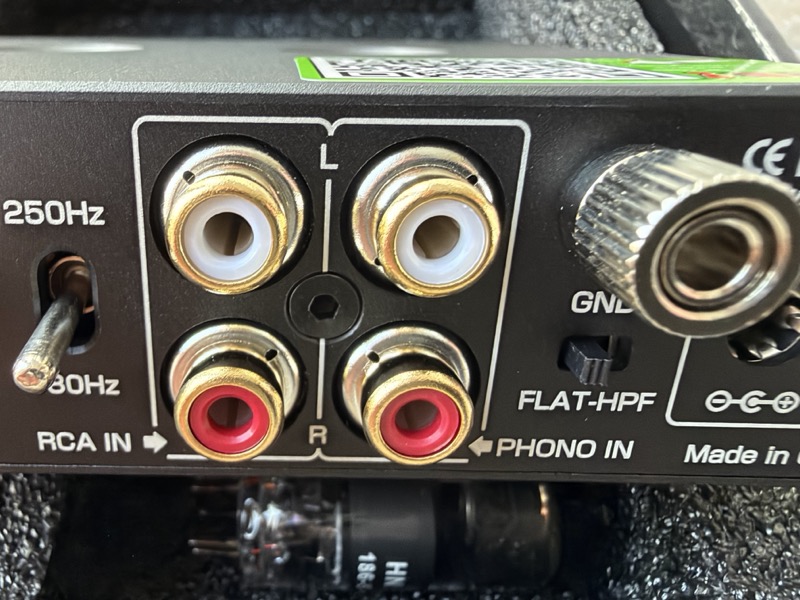 h5-rear-panel-rca-in-phono-in-and-hpf-switch.jpg