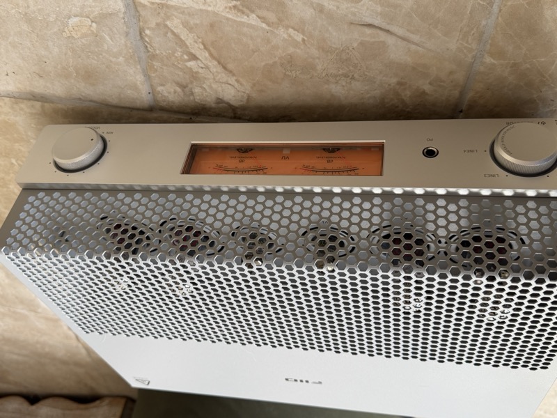 fiio audio amplifier front panel