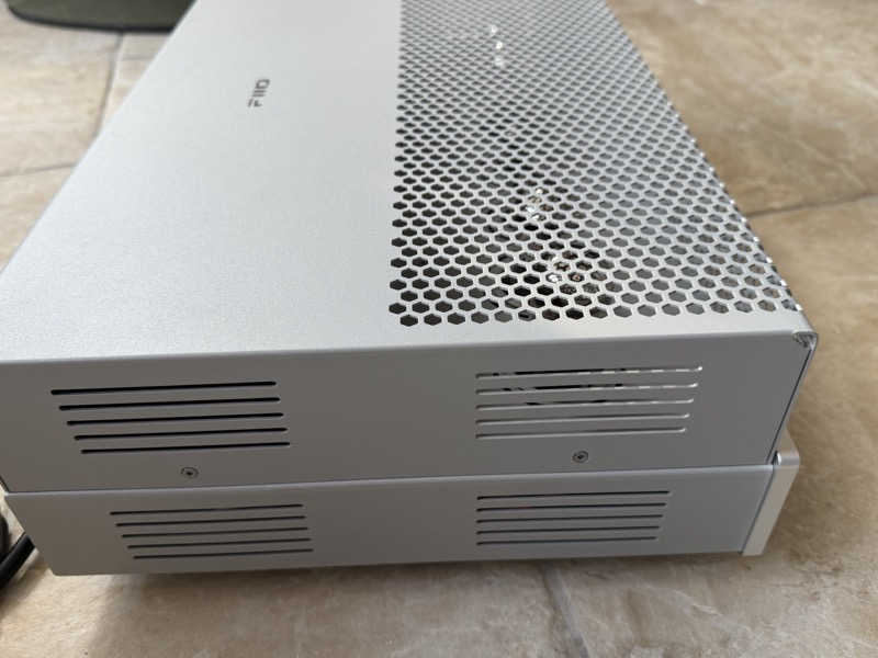 fiio silver dac amp front view