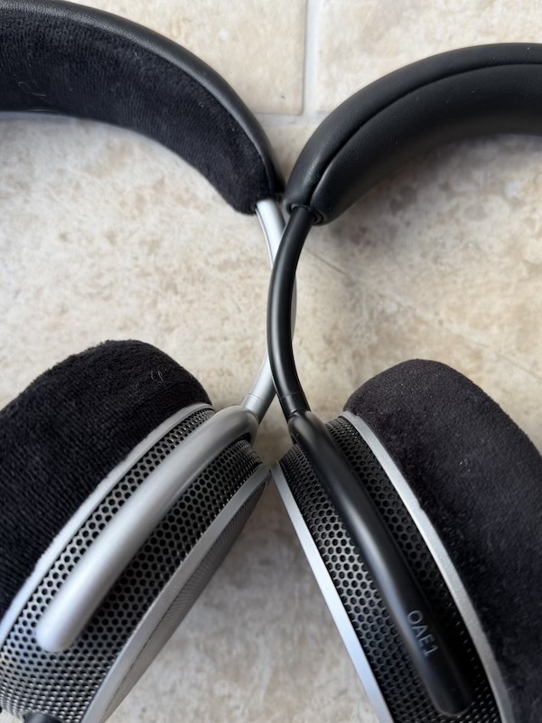 the OAE1 and OAE2 compared from above, showing the similar overall silhouette