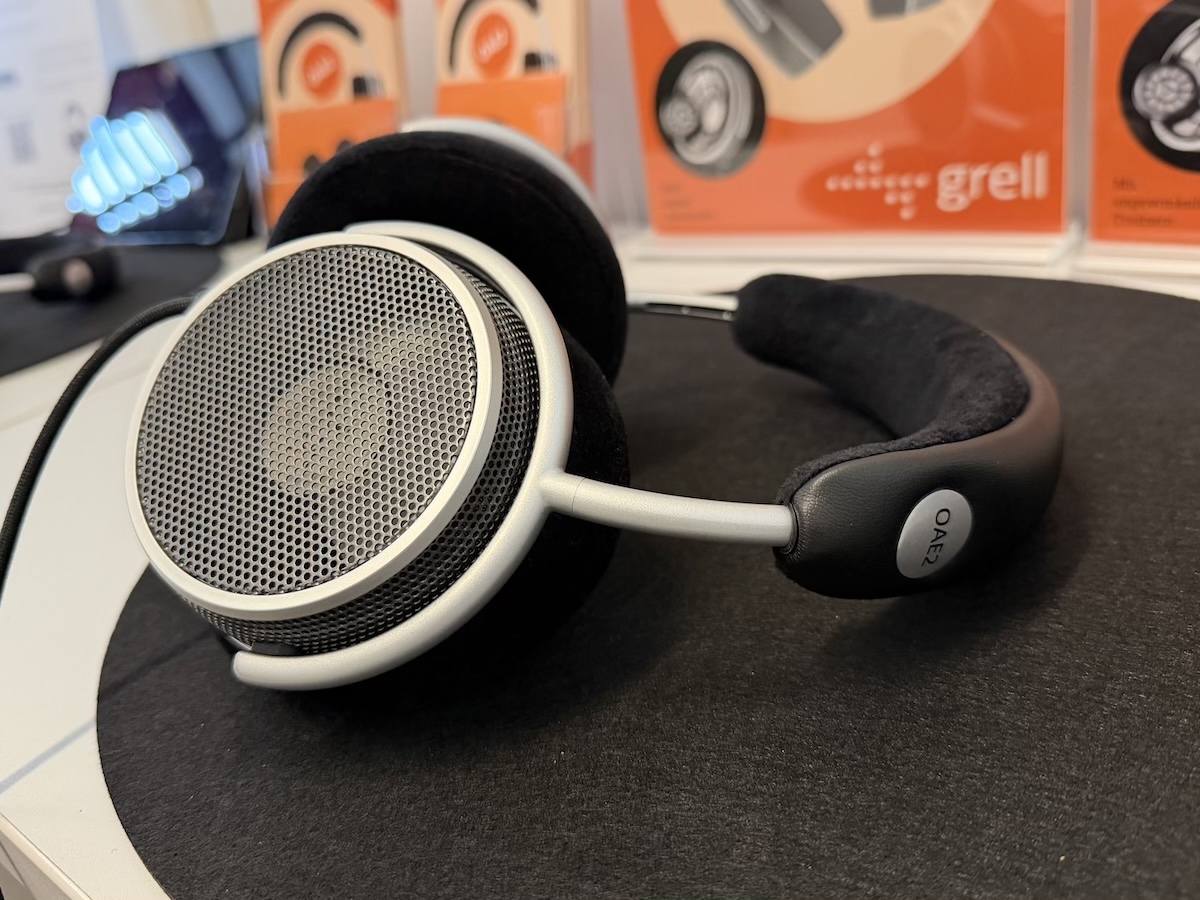 the OAE2 on display at Grell’s booth at Vienna High End, where I first heard it