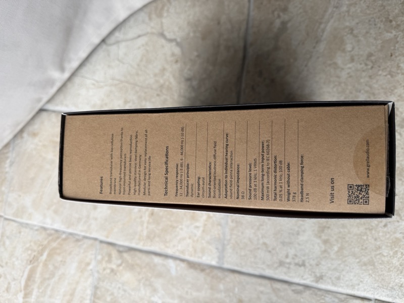 the side panel listing features and technical specifications
