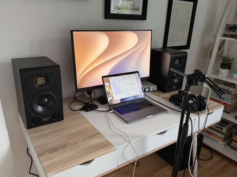 a wider angle of the measurement desk setup showing the full desk width