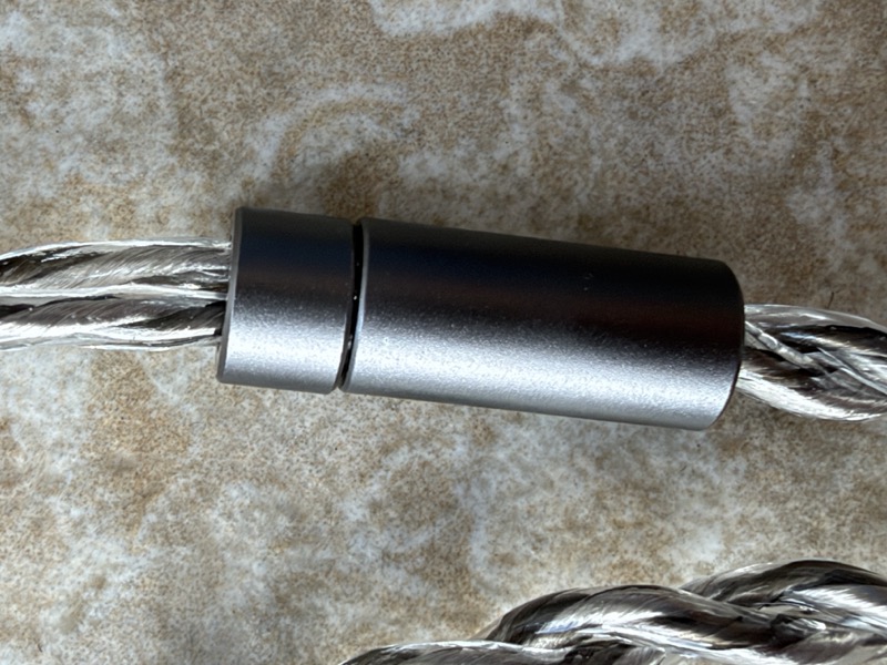 nimbus cable y split closeup