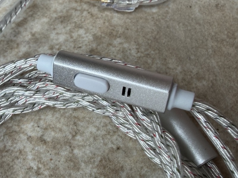 inline mic and controls