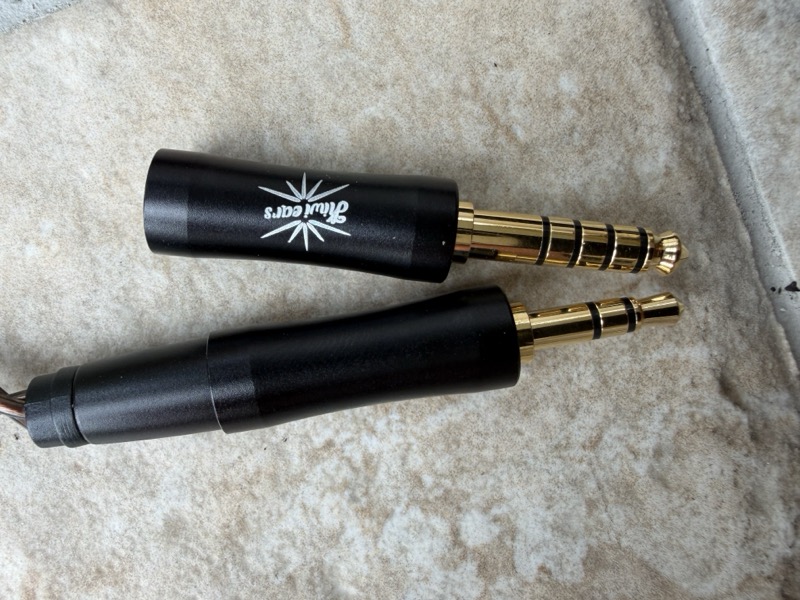 modular 3.5mm and 4.4mm plugs