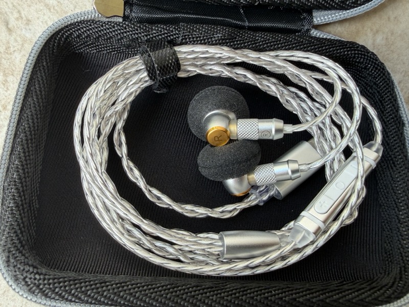 earphones foam tips braided cable