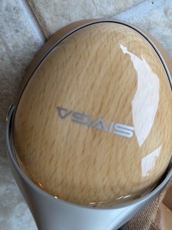 the same earcup from a slightly different angle