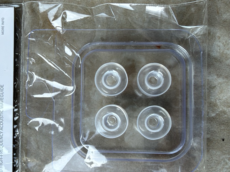 a second set of clear silicone eartips in their packaging