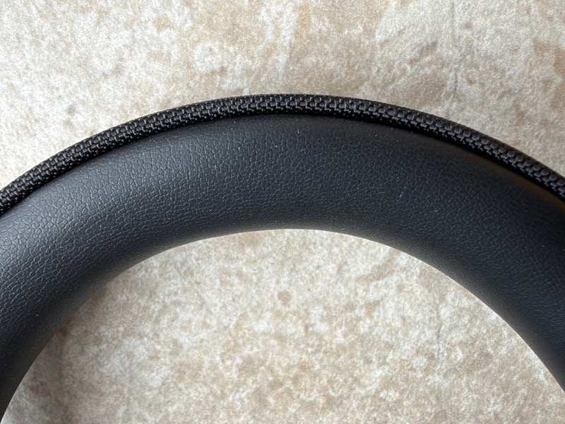 headband padding detail