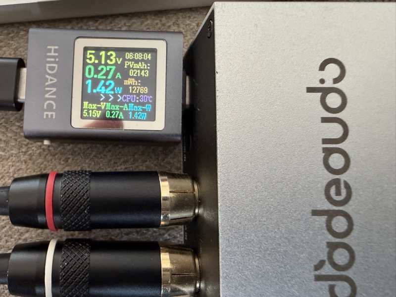 usb power meter inline with the gigas1 reading 5.13v, 0.27a and 1.42w when powered from a macbook pro usb-c port