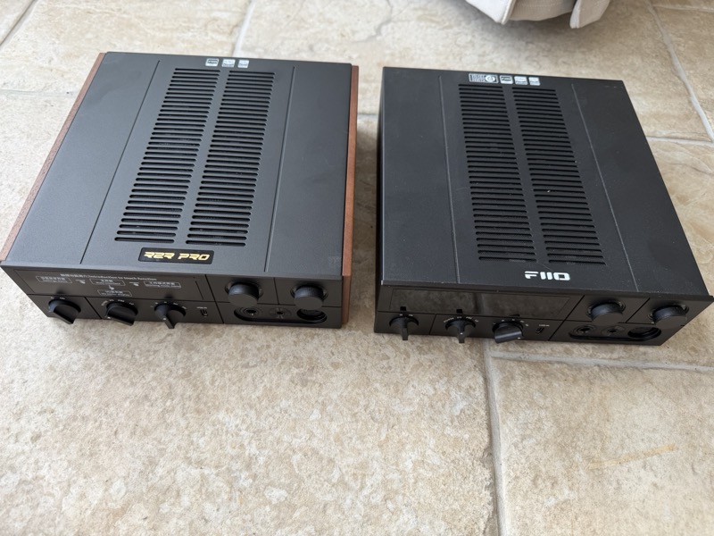 the k17 r2r and k17 side by side from the front, showing the walnut cheeks against the k17’s plain black chassis